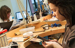 獨家機會 | BCU珠寶學院2025-26駐地藝術(shù)家計劃開放申請！PSW簽證持有者專屬優(yōu)勢