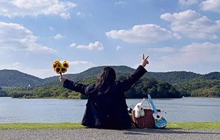 優(yōu)秀畢業(yè)生專訪｜從職專到英碩，我在AIVA預(yù)科的180°轉(zhuǎn)身